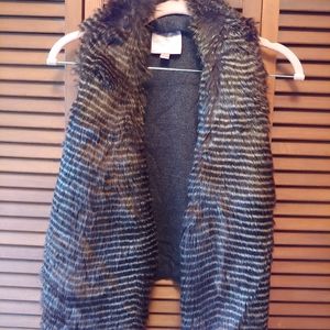 Romeo & Juliet Couture sweater vest